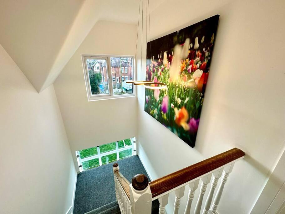 Massive New 8 Bedroom House Sleeps Up To 21 - Accepts Groups - Great Location - Free Parking - Fast Wifi - Smart Tvs - Sleeps Up To 21 People - Close To Bournemouth & Poole Town Centre & Sandbanks Buitenkant foto