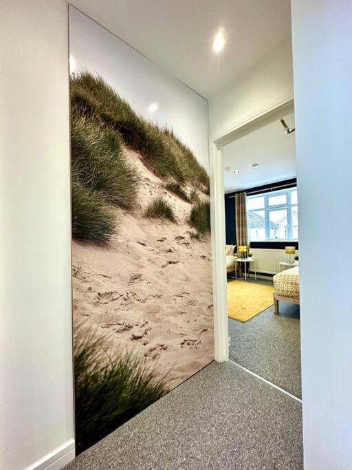 Massive New 8 Bedroom House Sleeps Up To 21 - Accepts Groups - Great Location - Free Parking - Fast Wifi - Smart Tvs - Sleeps Up To 21 People - Close To Bournemouth & Poole Town Centre & Sandbanks Buitenkant foto